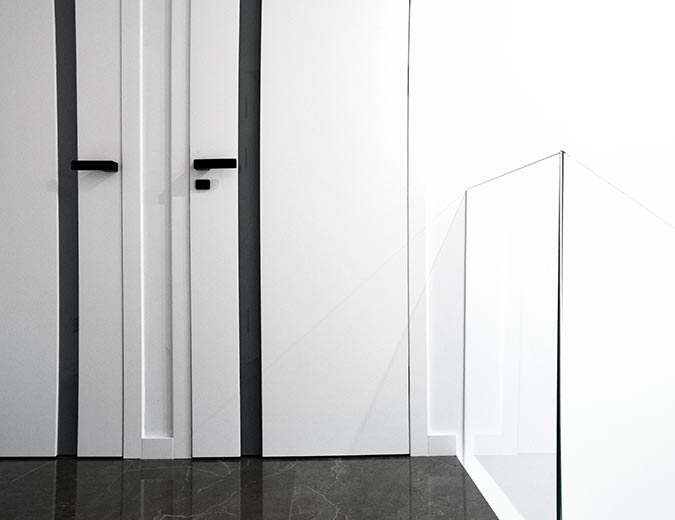 Drzwi ukryte z lustrem